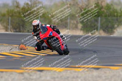 media/Oct-03-2022-Moto Forza (Mon) [[5f077a3730]]/Advanced Group/Session 3 (Turn 3)/